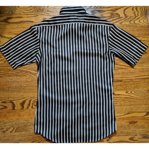 Silk Stripped Button Down Shirt Short Sleeve VNG - Picture 2 of 5